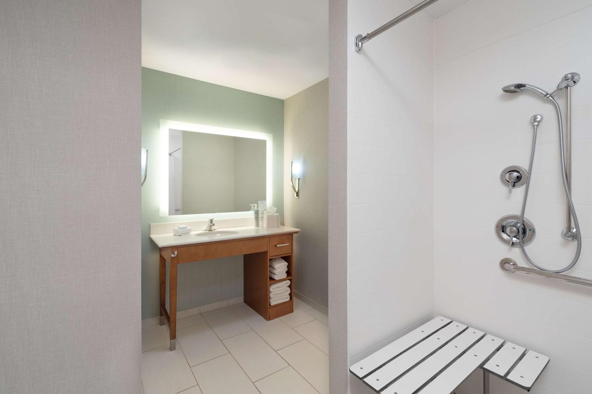 Homewood By Hilton Gateway Hills Hotel 3*